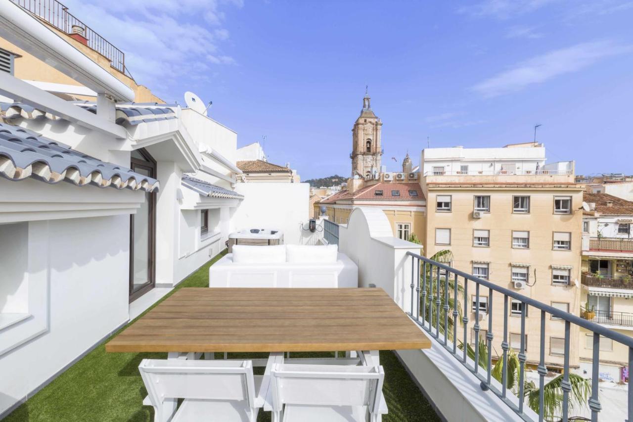 The Clock House Luxury Urban Suites Malaga Room photo