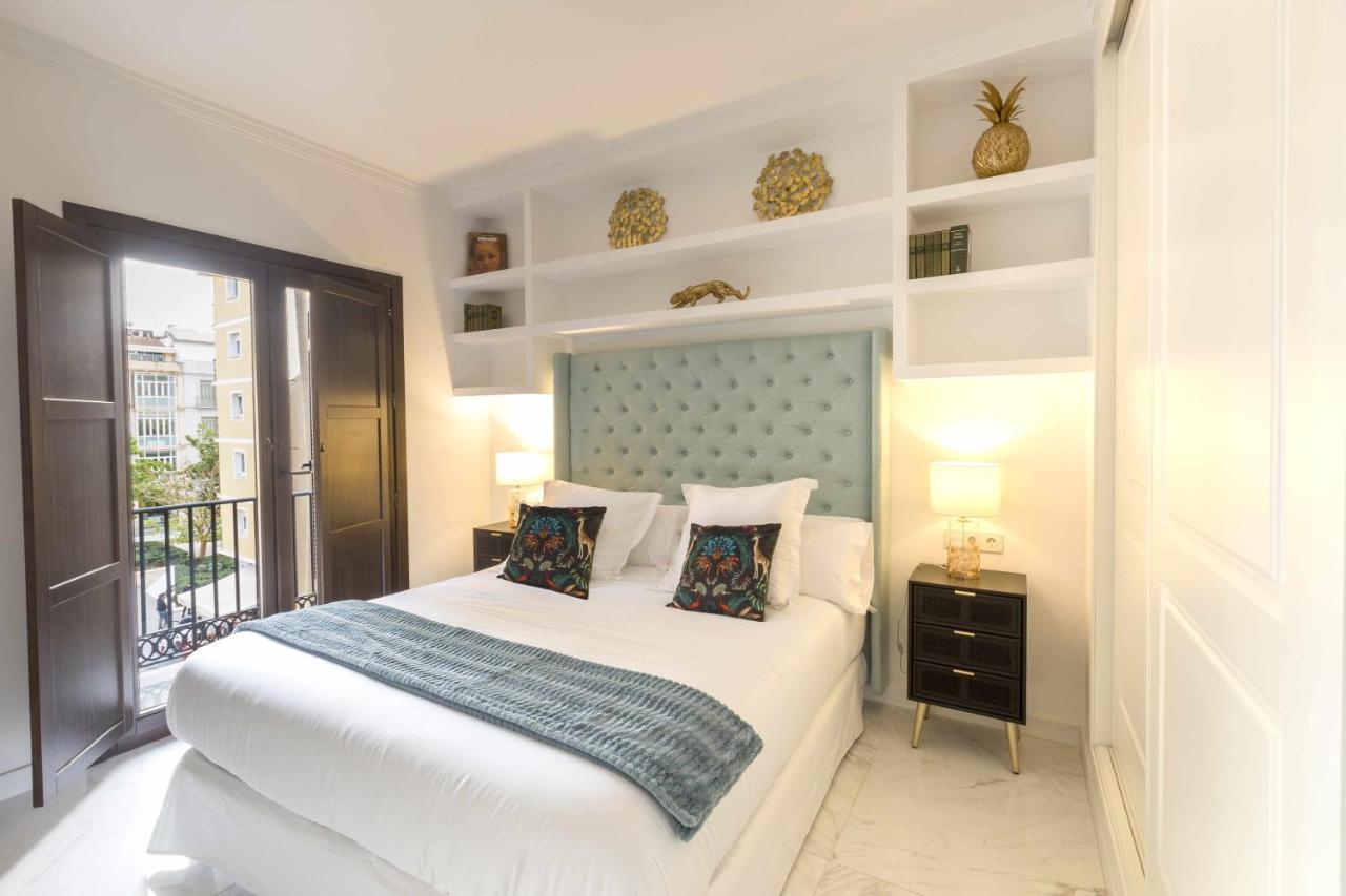 The Clock House Luxury Urban Suites Malaga Room photo