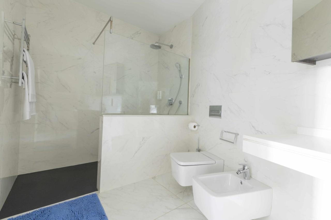 The Clock House Luxury Urban Suites Malaga Room photo